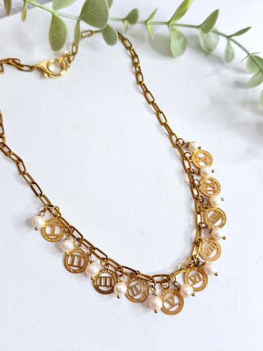 10 Mandamiento Necklace