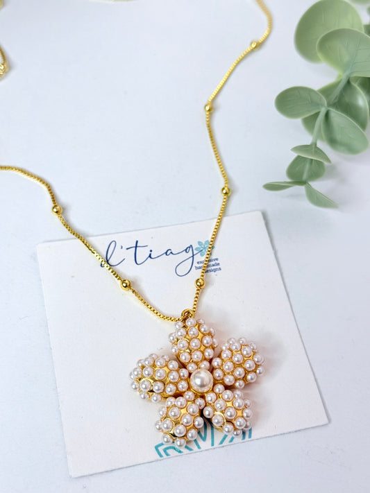 Trini Flower Necklace