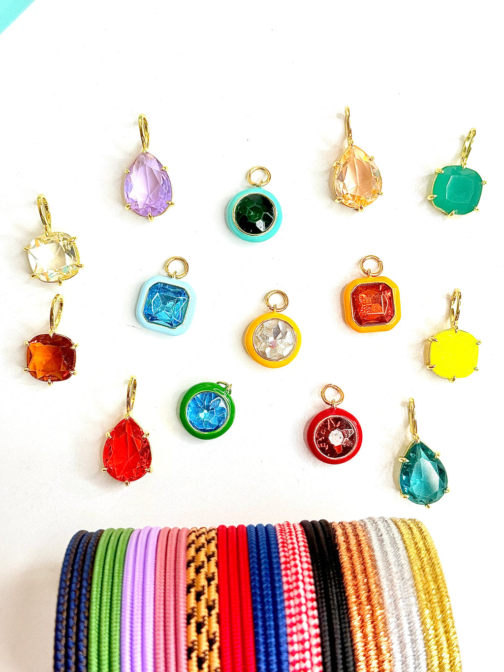 Magnetic Cord Necklace (se venden por separado)