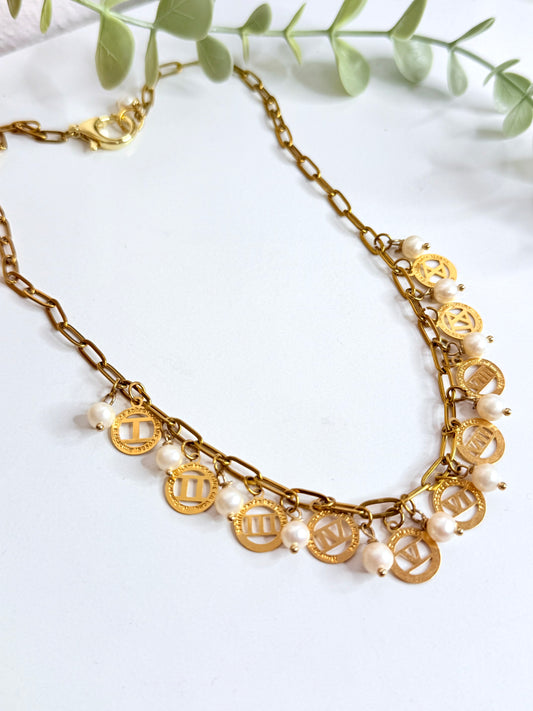 10 Mandamiento Necklace