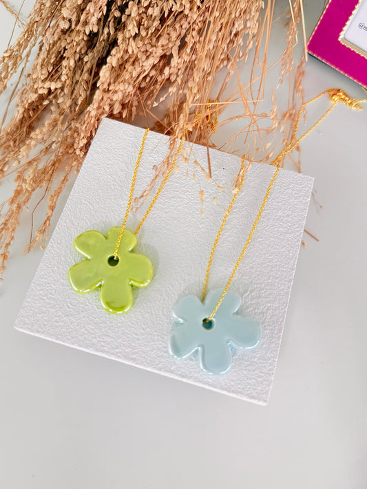 New Daisy Necklace