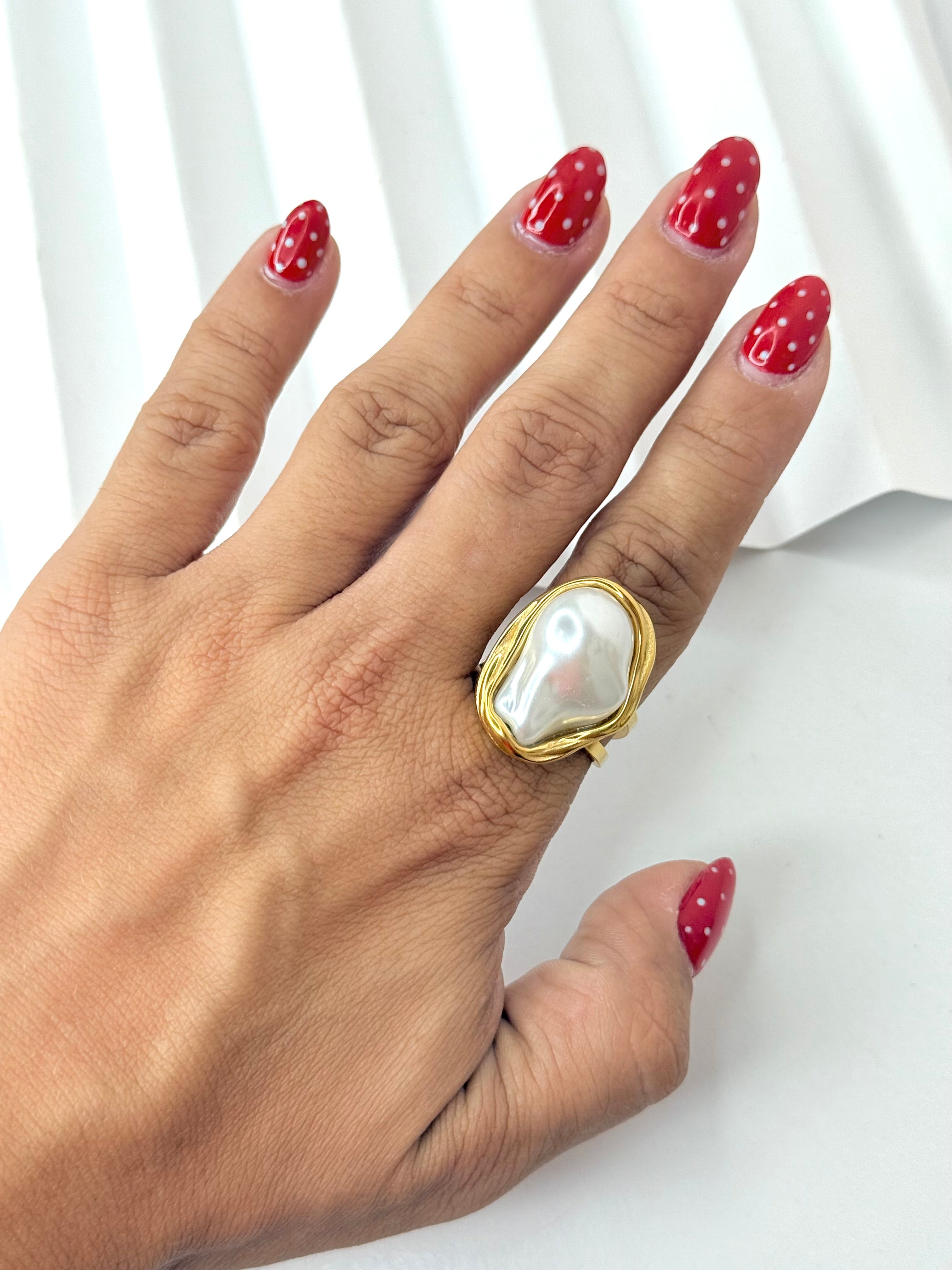 Big Pearl Ring