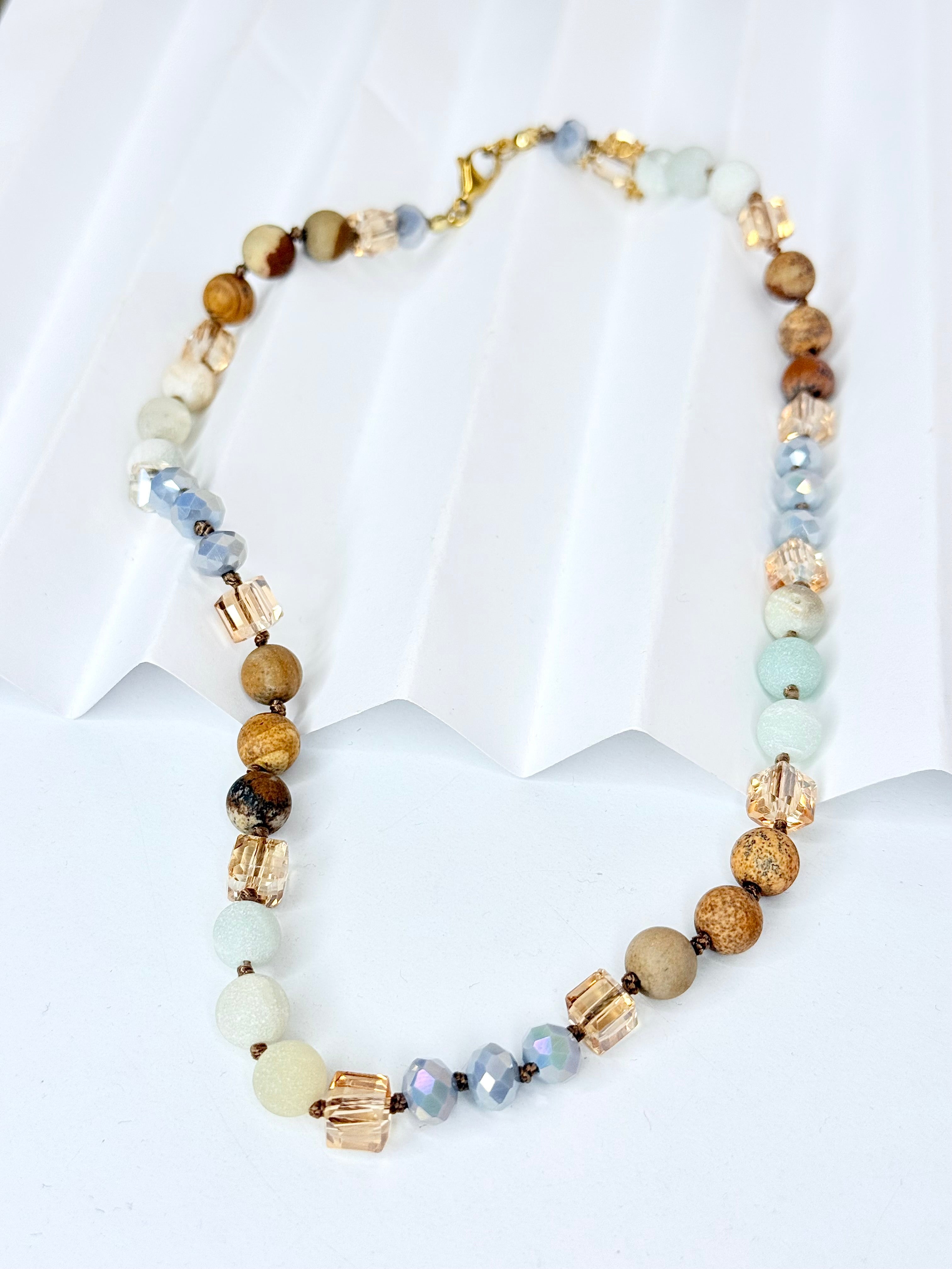 Lisi Semipreciosa Necklace (de venden por separado)
