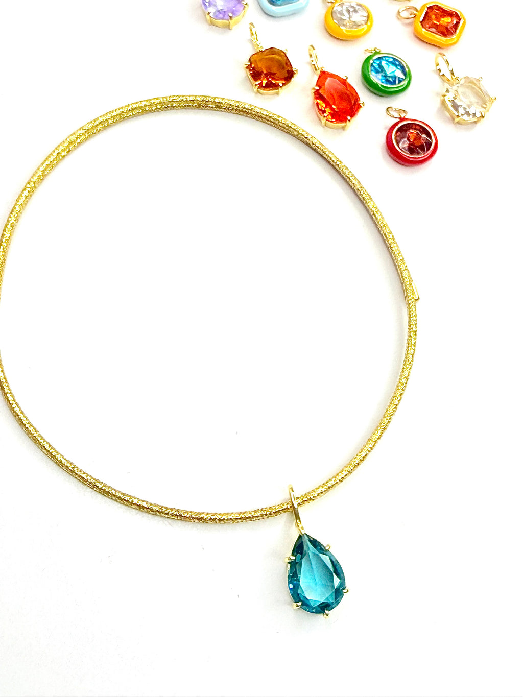 Magnetic Cord Necklace (se venden por separado)