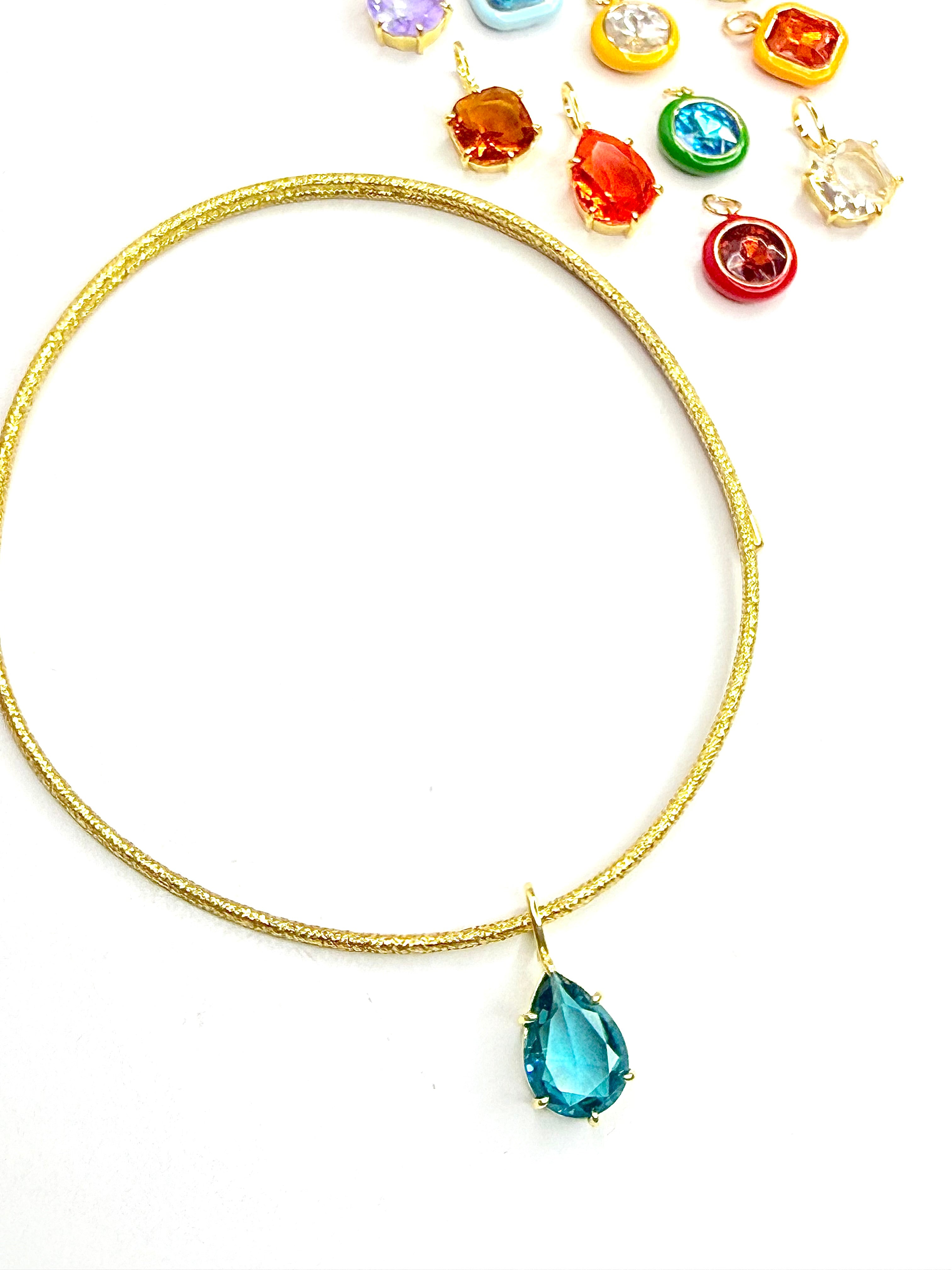 Magnetic Cord Necklace (se venden por separado)