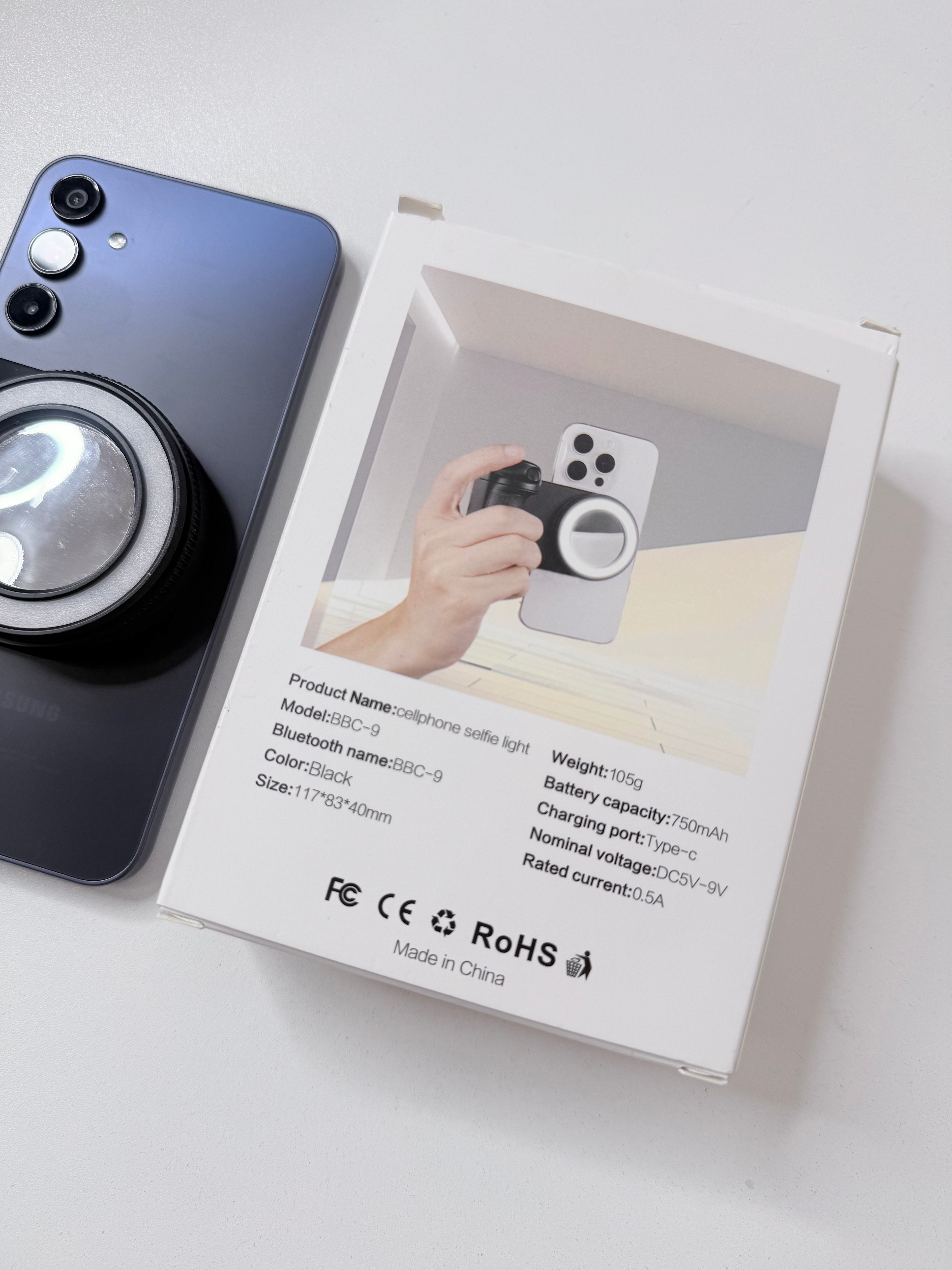 Phone Grip/ Selfie Light