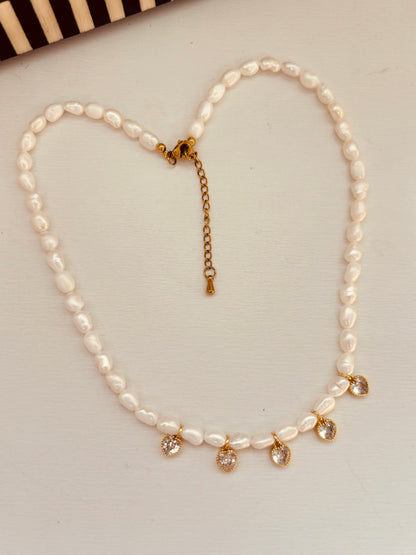 Vianca Pearl Necklace