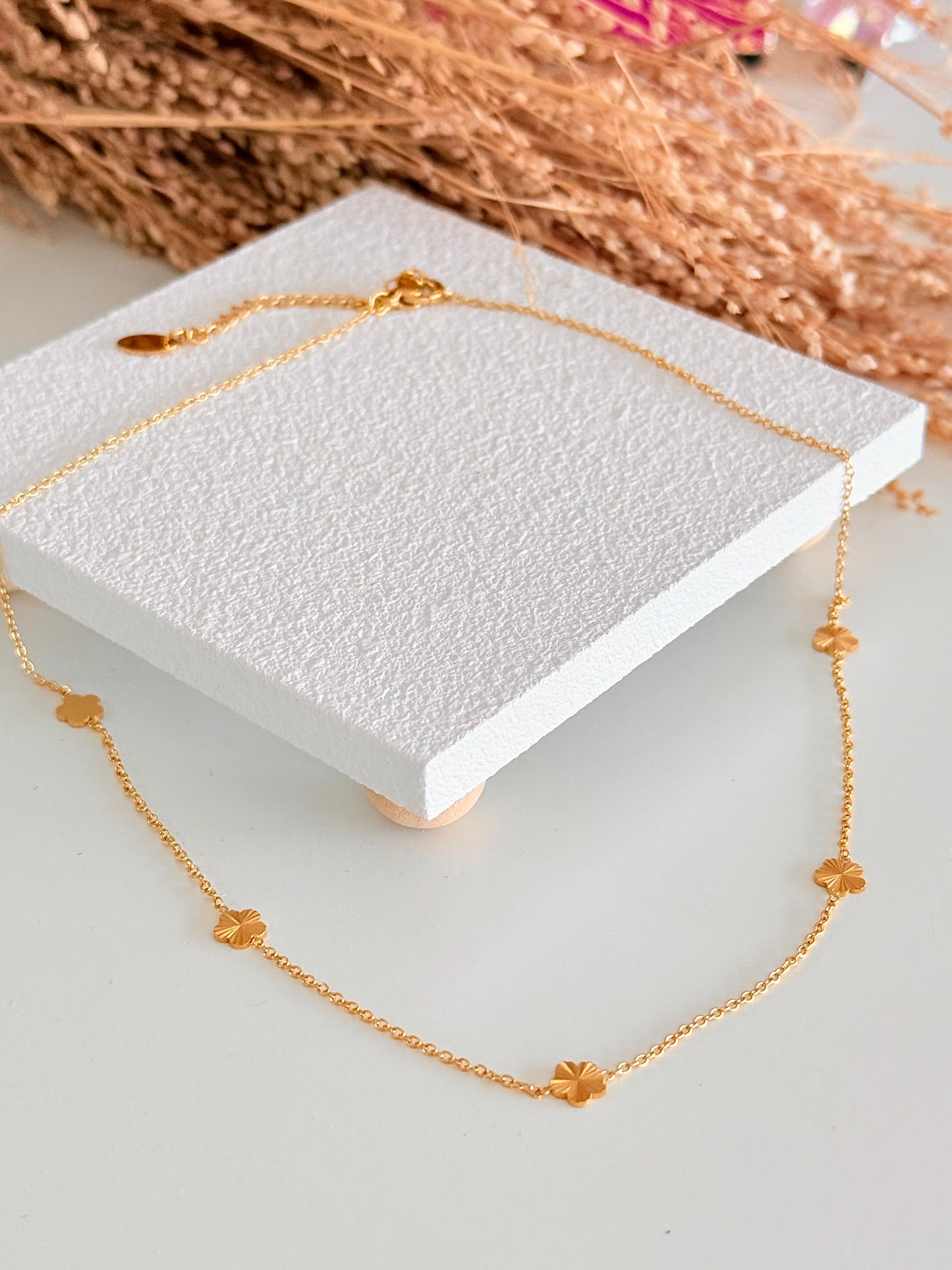Lily Necklace