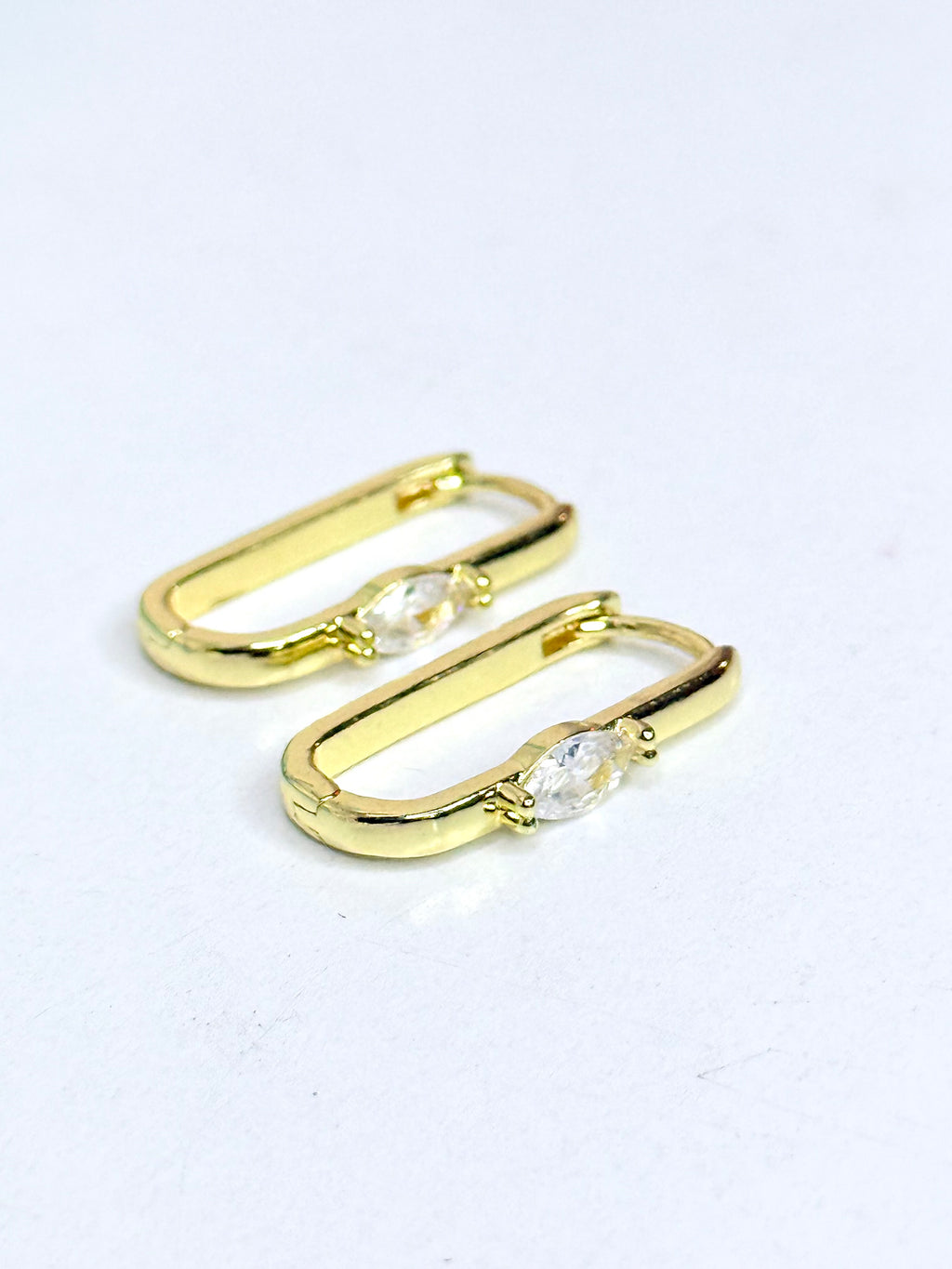 Single Cristal Hoop Earrings