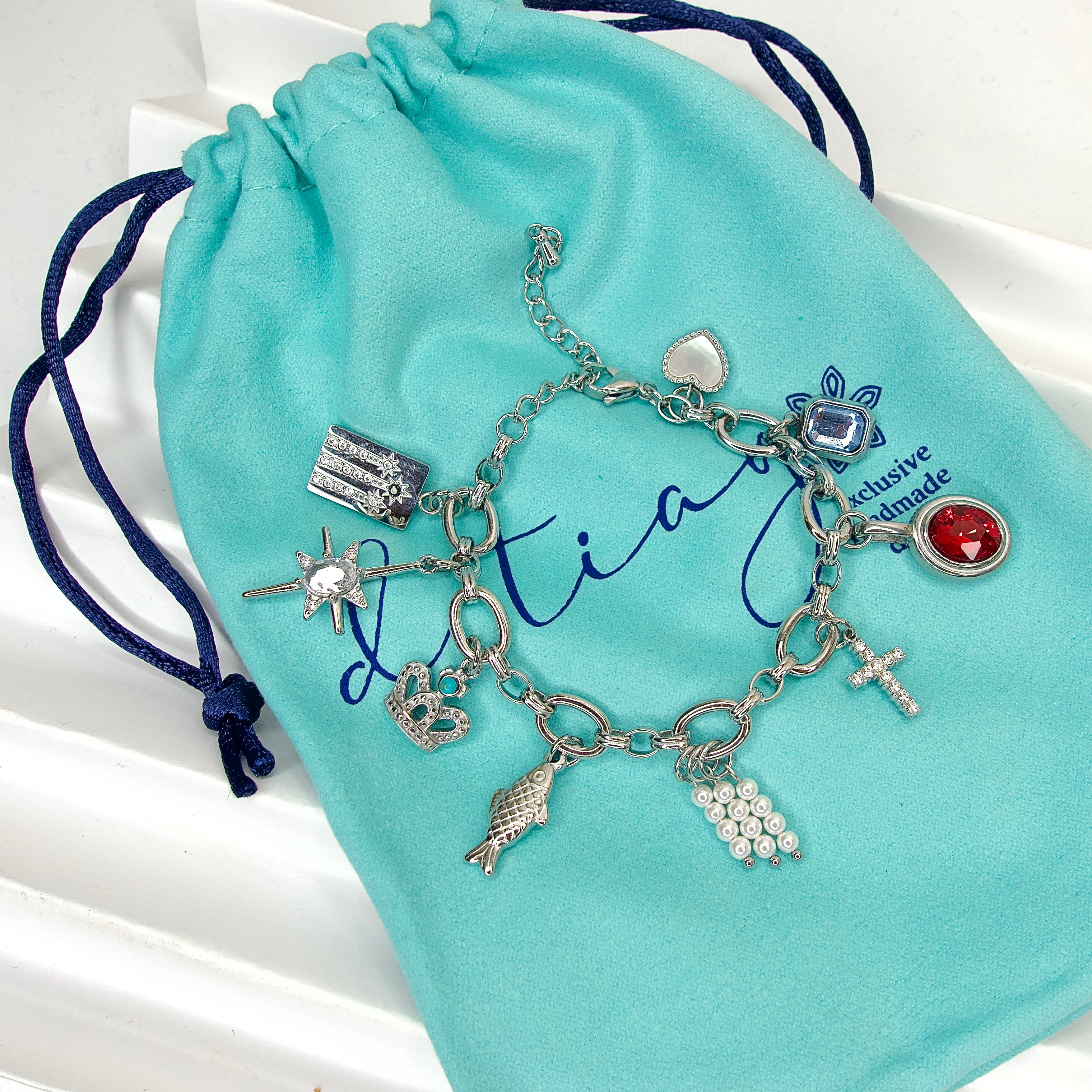 La Historia que cambio al Mundo: La Historia de Jesus: La Pulsera/ Bracelet HDJ