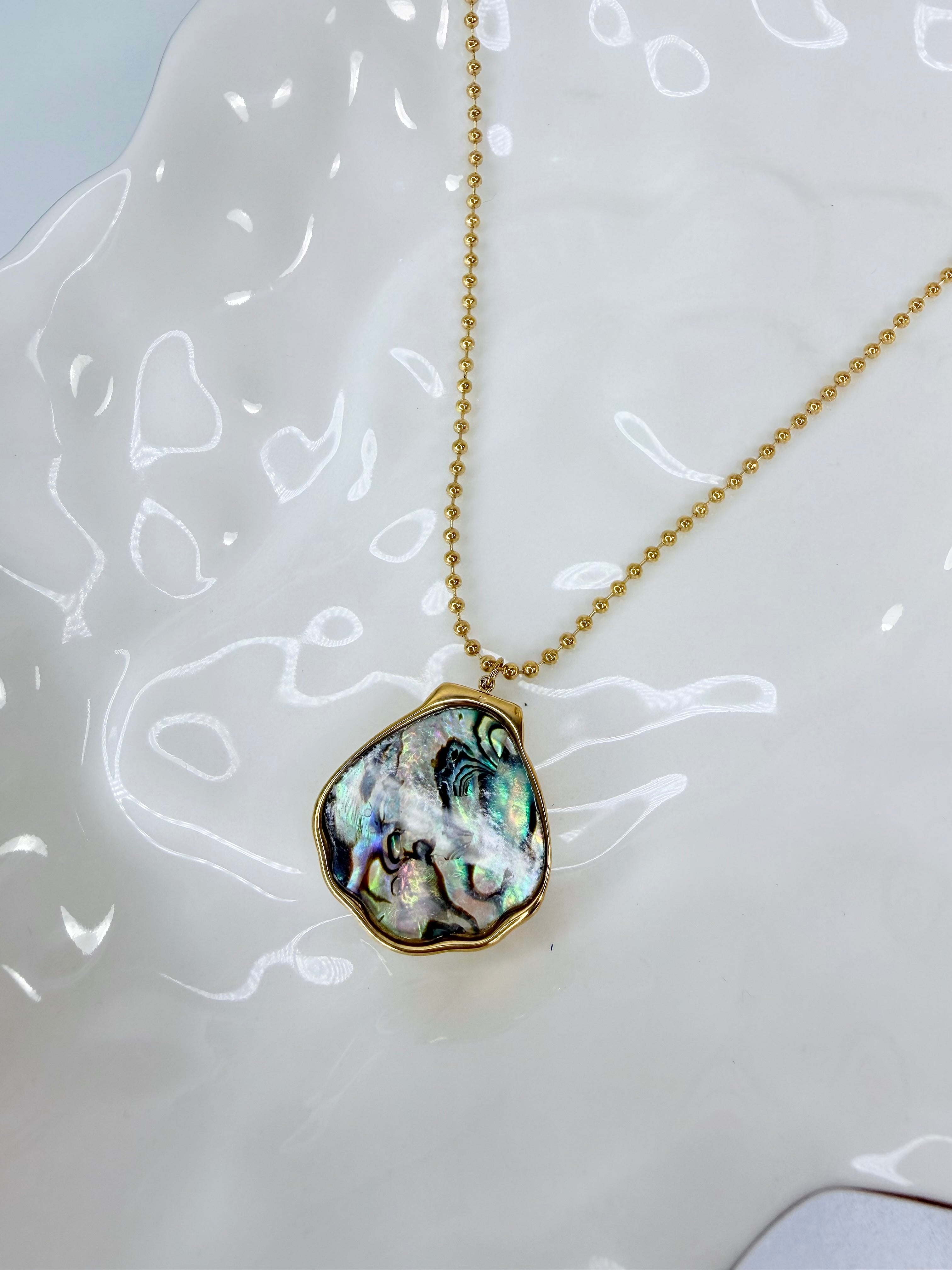 Conchi Necklace