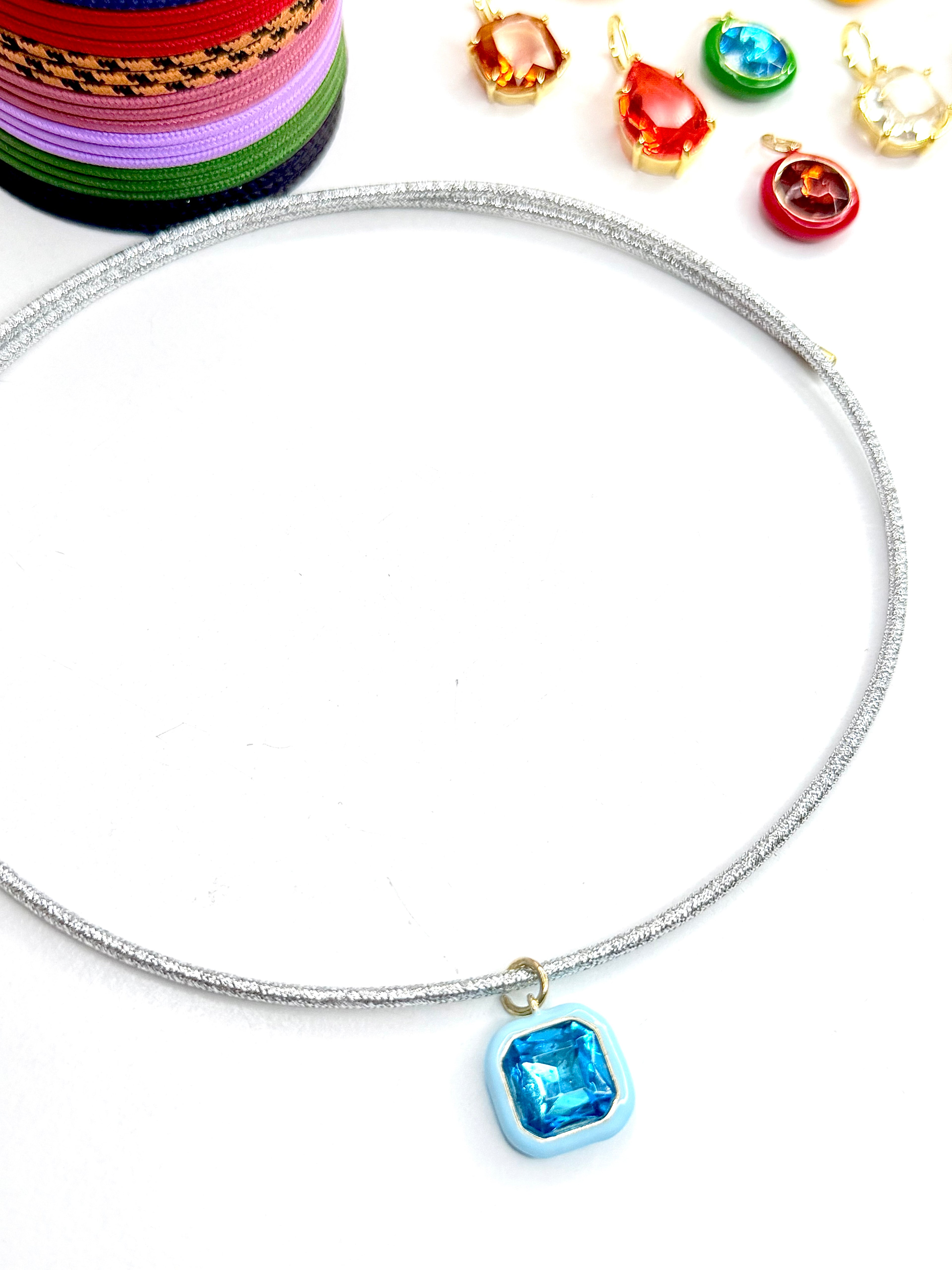 Charm Bar for Magnetic Necklace (se venden por separado)