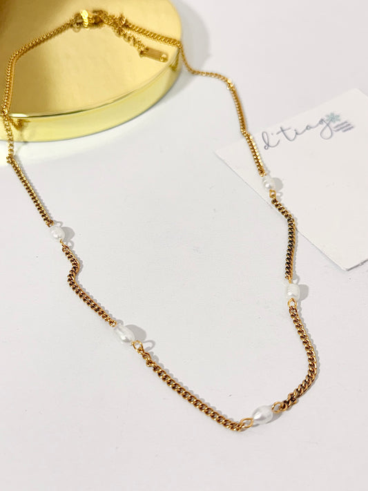 Single Chain & Pearl Necklace