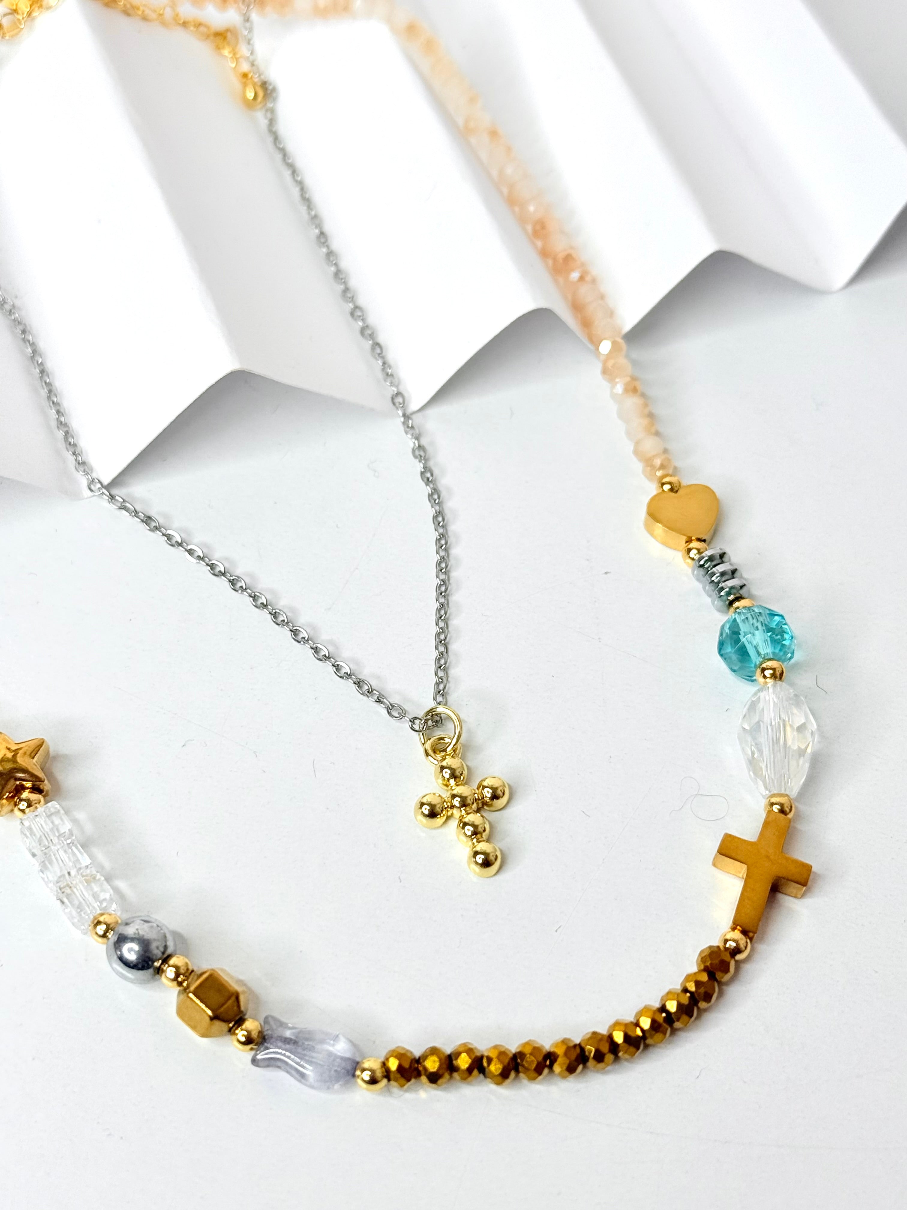 Mini Cruz dos tonos Necklace