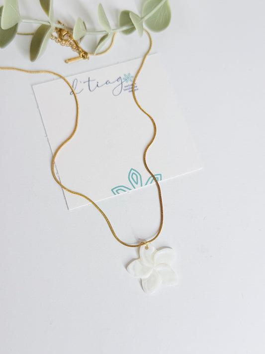 Seri Flower Necklace