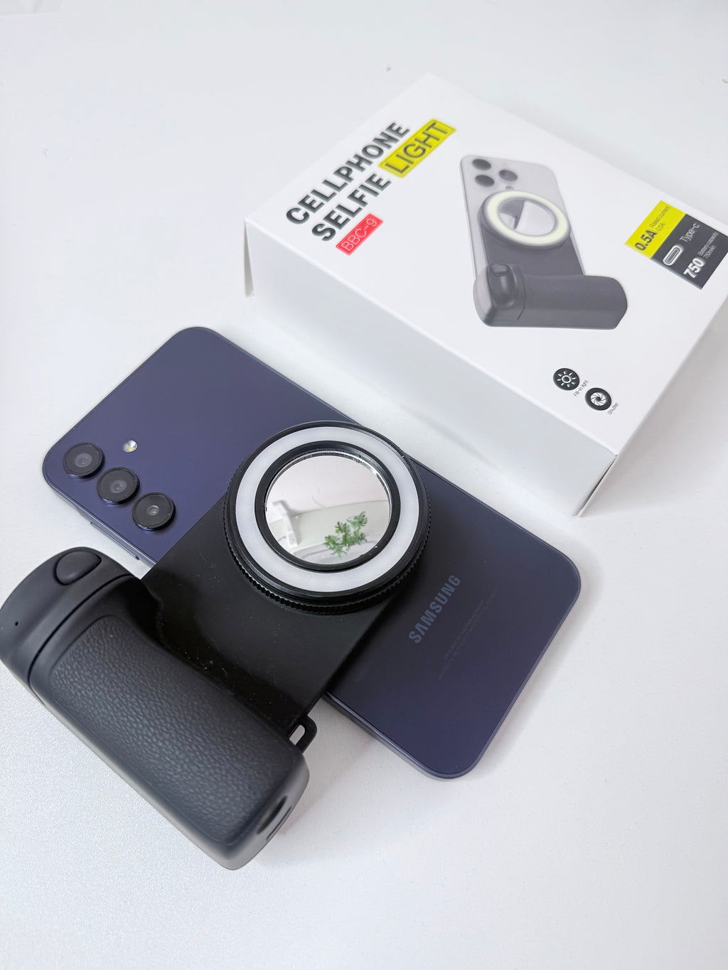 Phone Grip/ Selfie Light