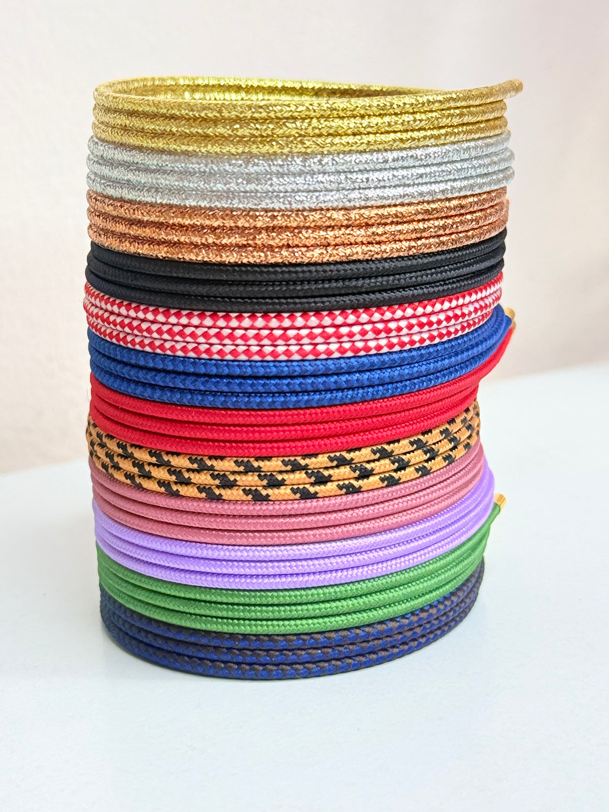 Magnetic Cord Necklace (se venden por separado)