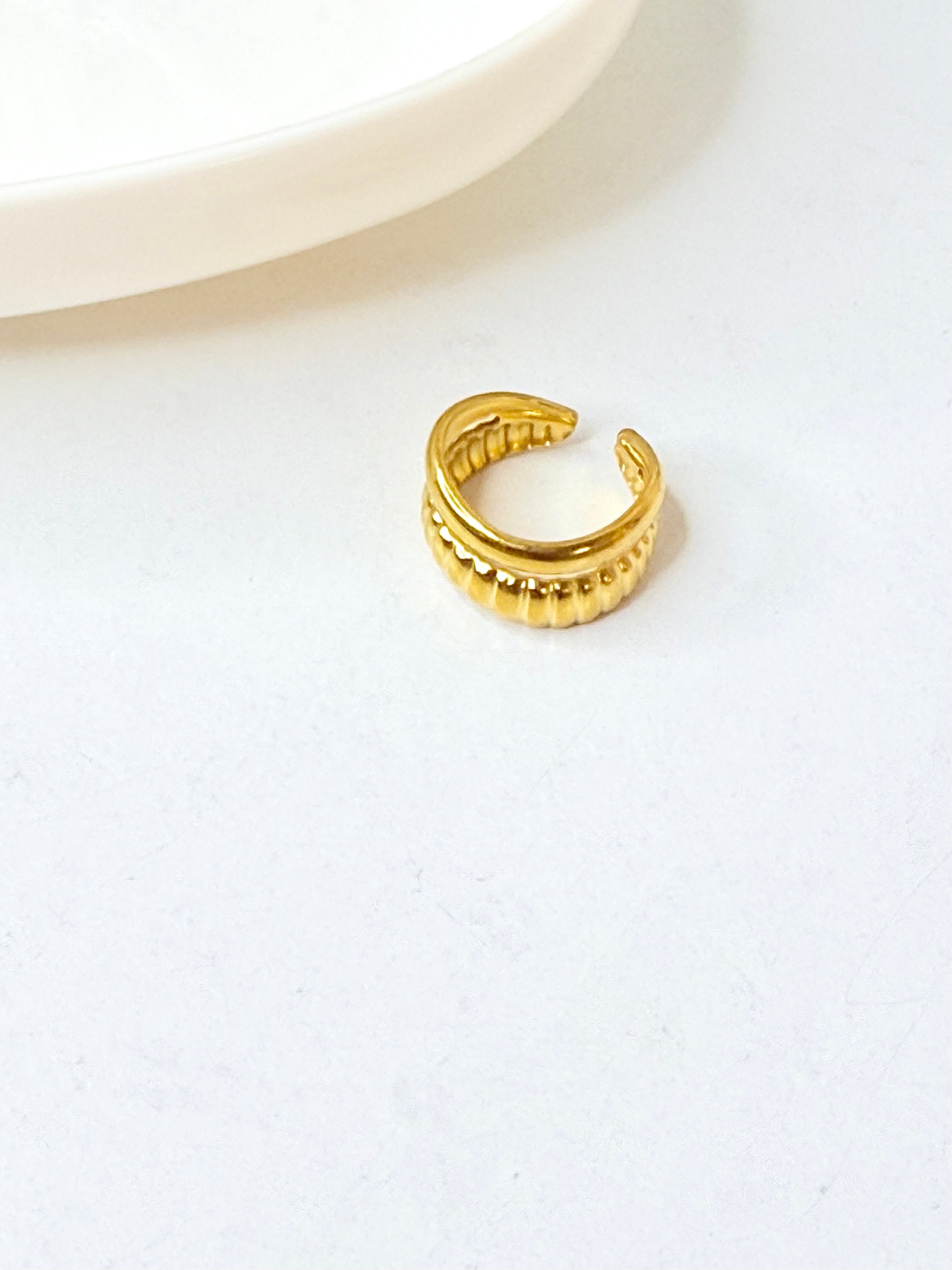 DAS RING  024