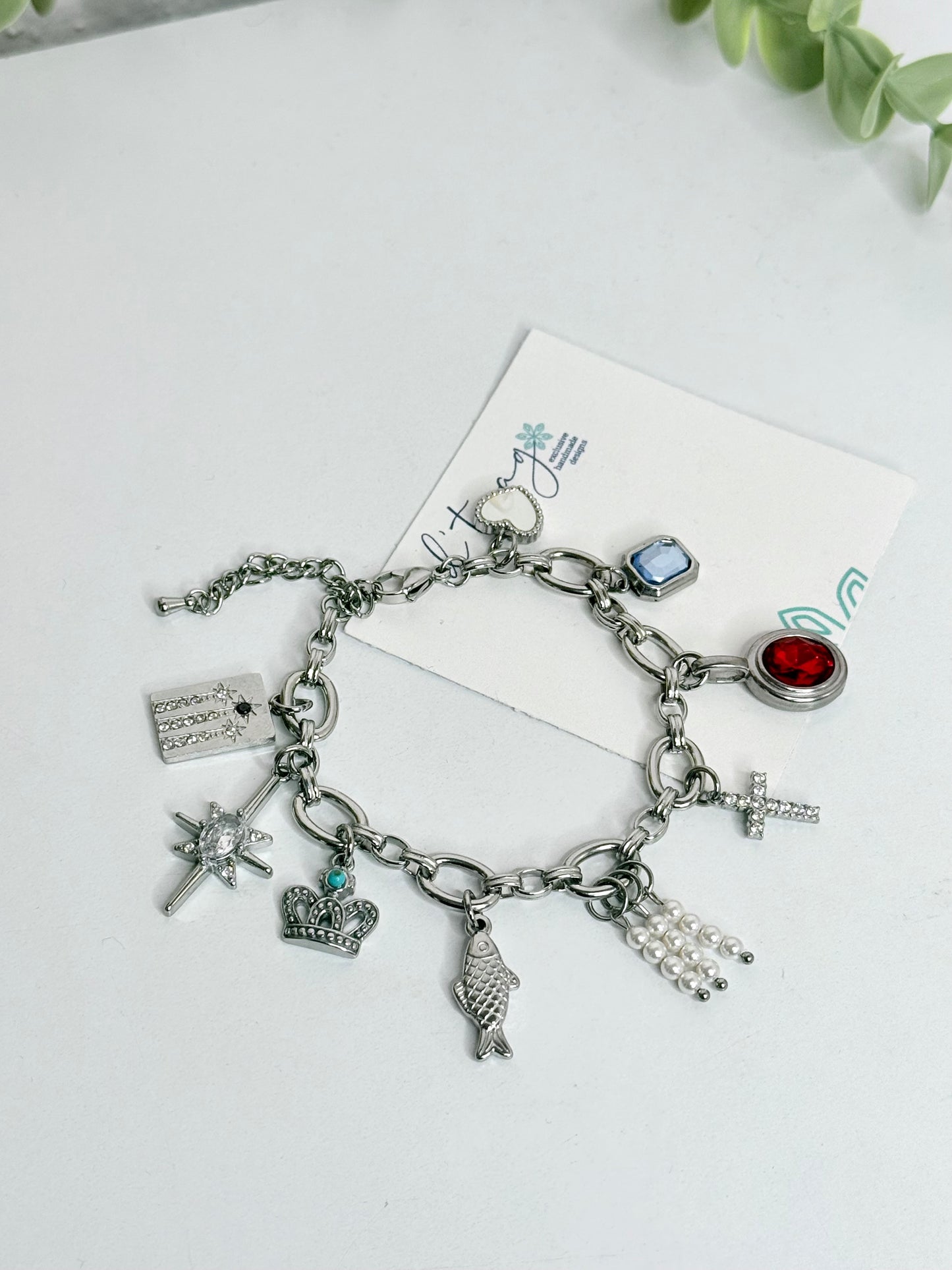 La Historia que cambio al Mundo: La Historia de Jesus: La Pulsera/ Bracelet HDJ