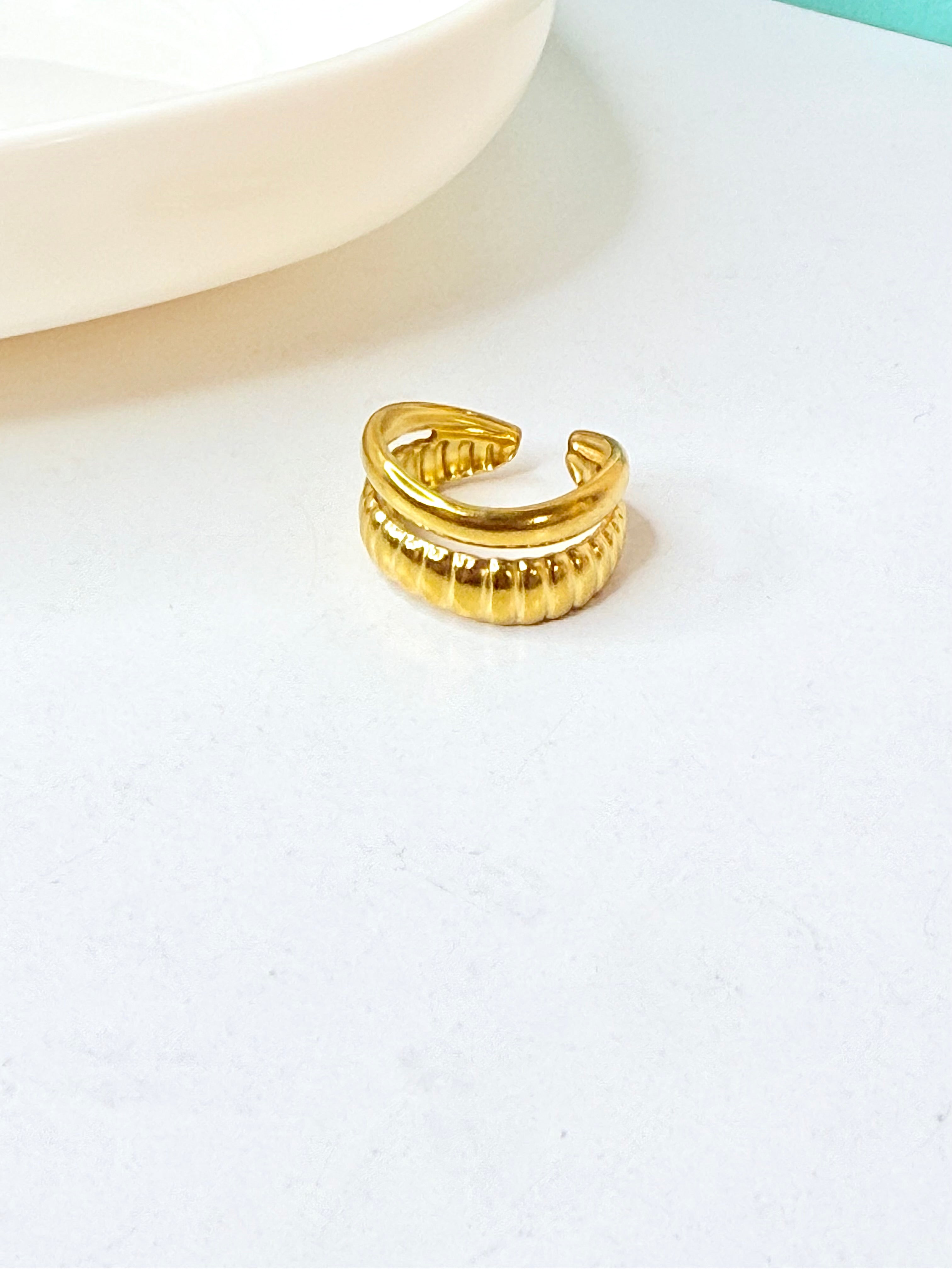 DAS RING  024
