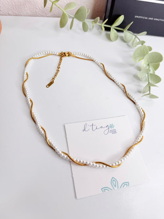 Mariana Pearl & Chain Necklace