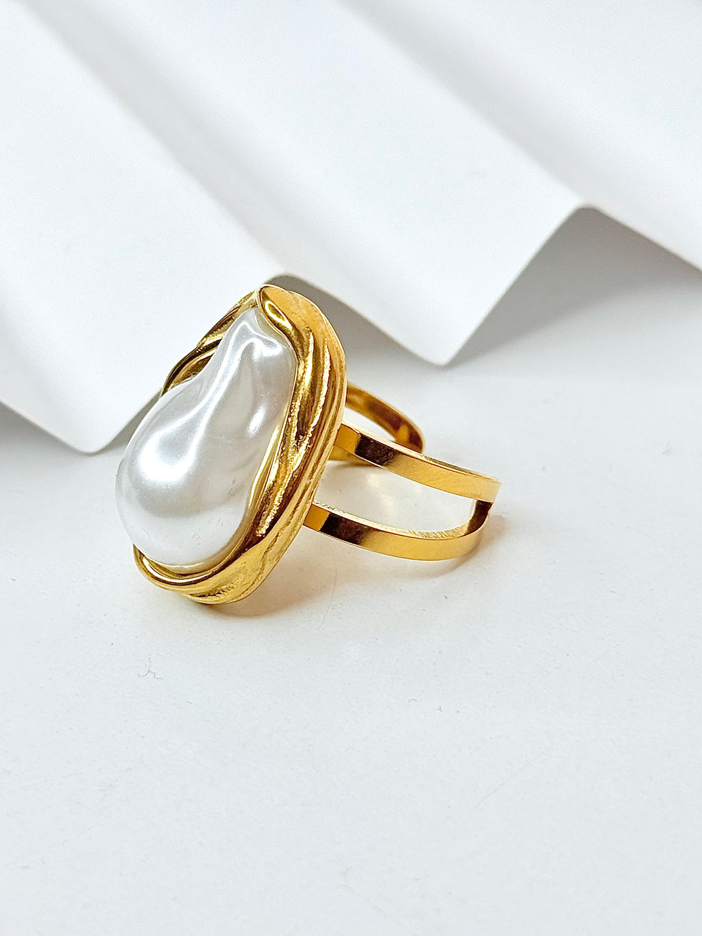 Big Pearl Ring
