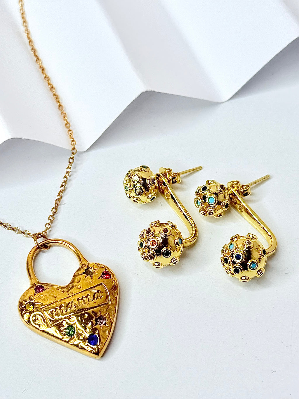 Para la mama que se lo merece TODO: Incluye 2 piezas (set de pantallas y collar)