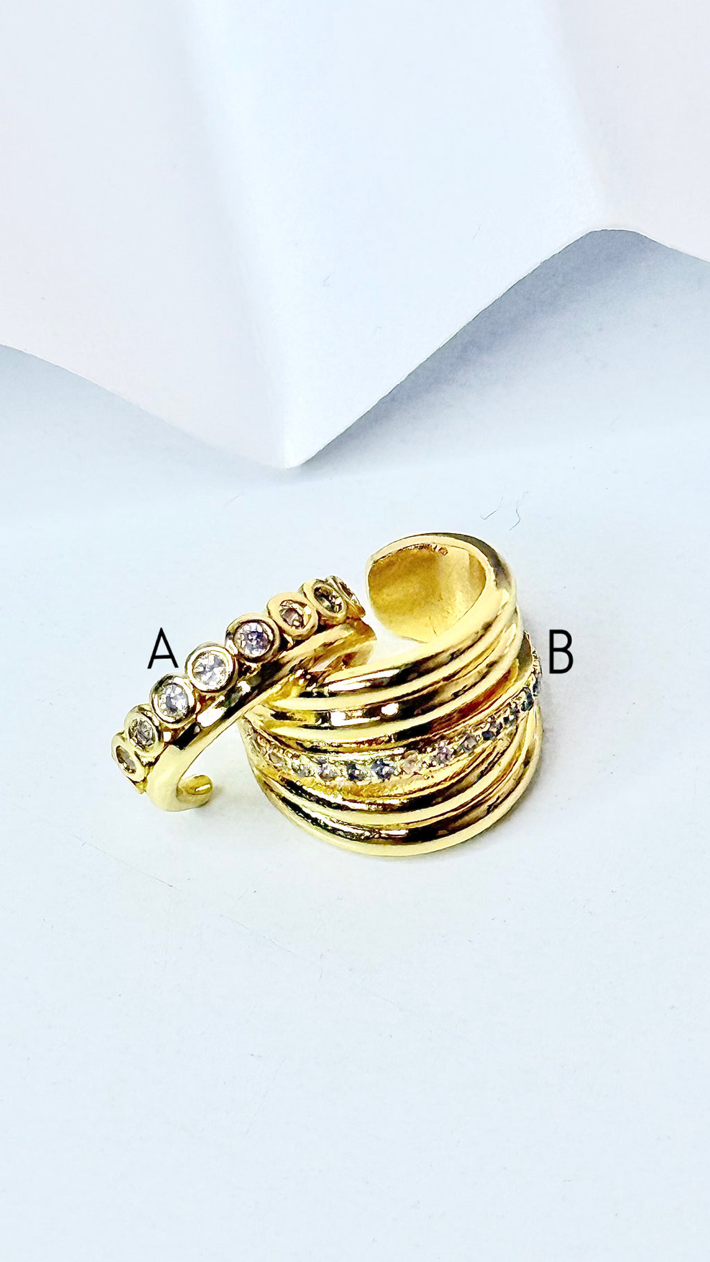 Cuffs Earrings (se venden por separado)