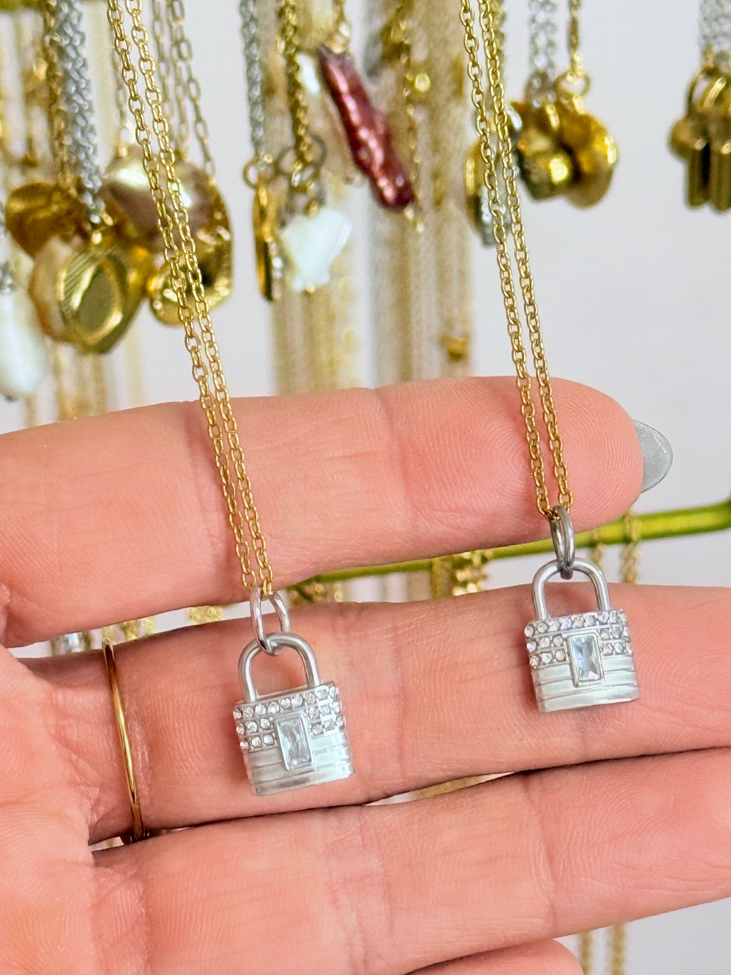 DAS NECKLACE  061