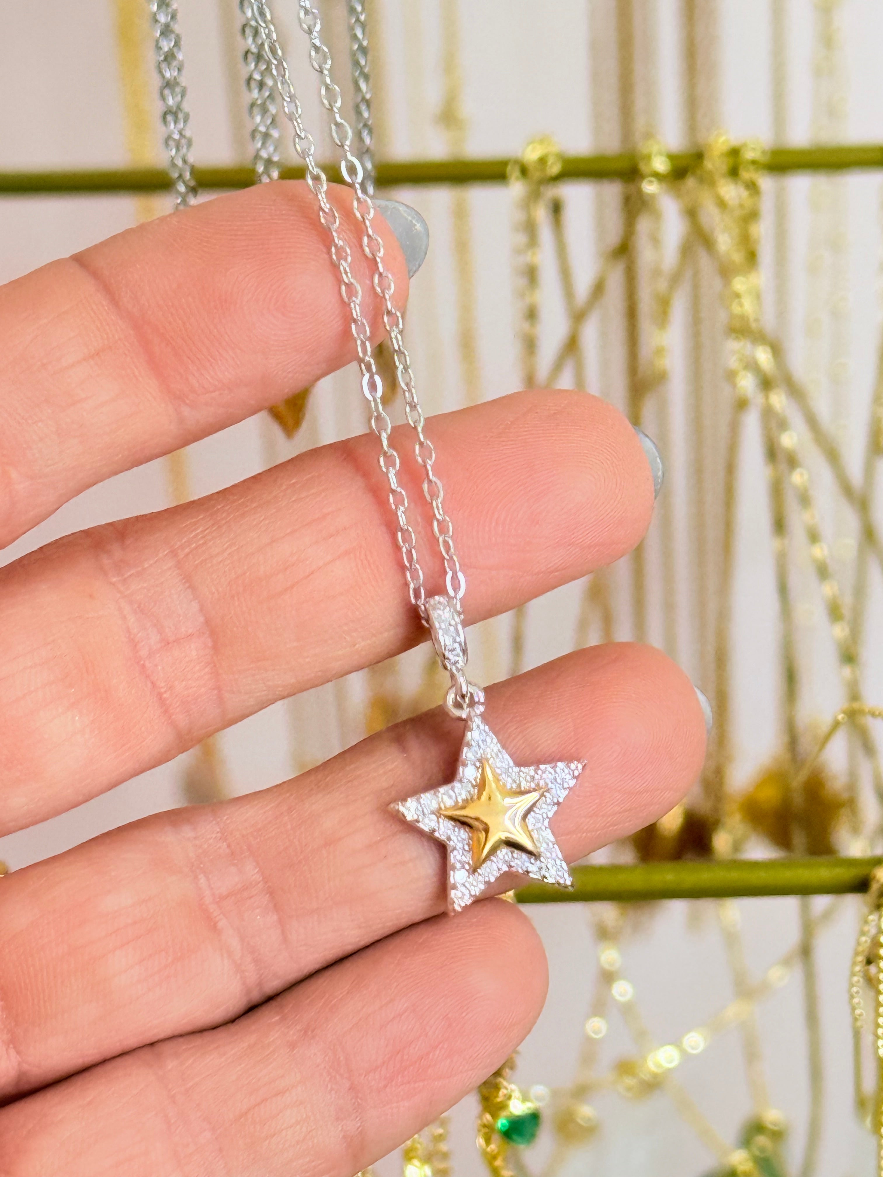DAS NECKLACE 058
