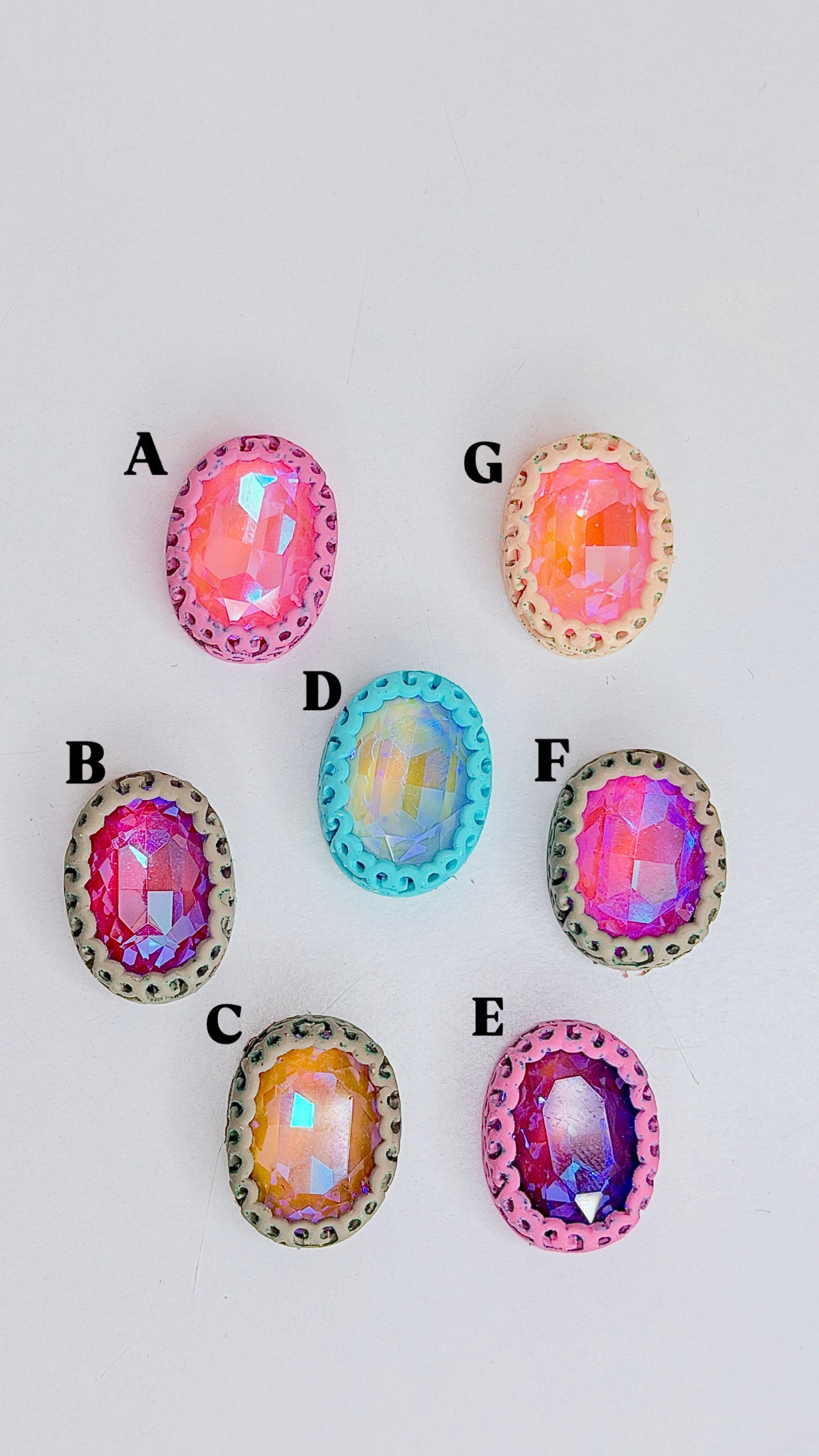 Fantasmitas Necklace Oval Gem