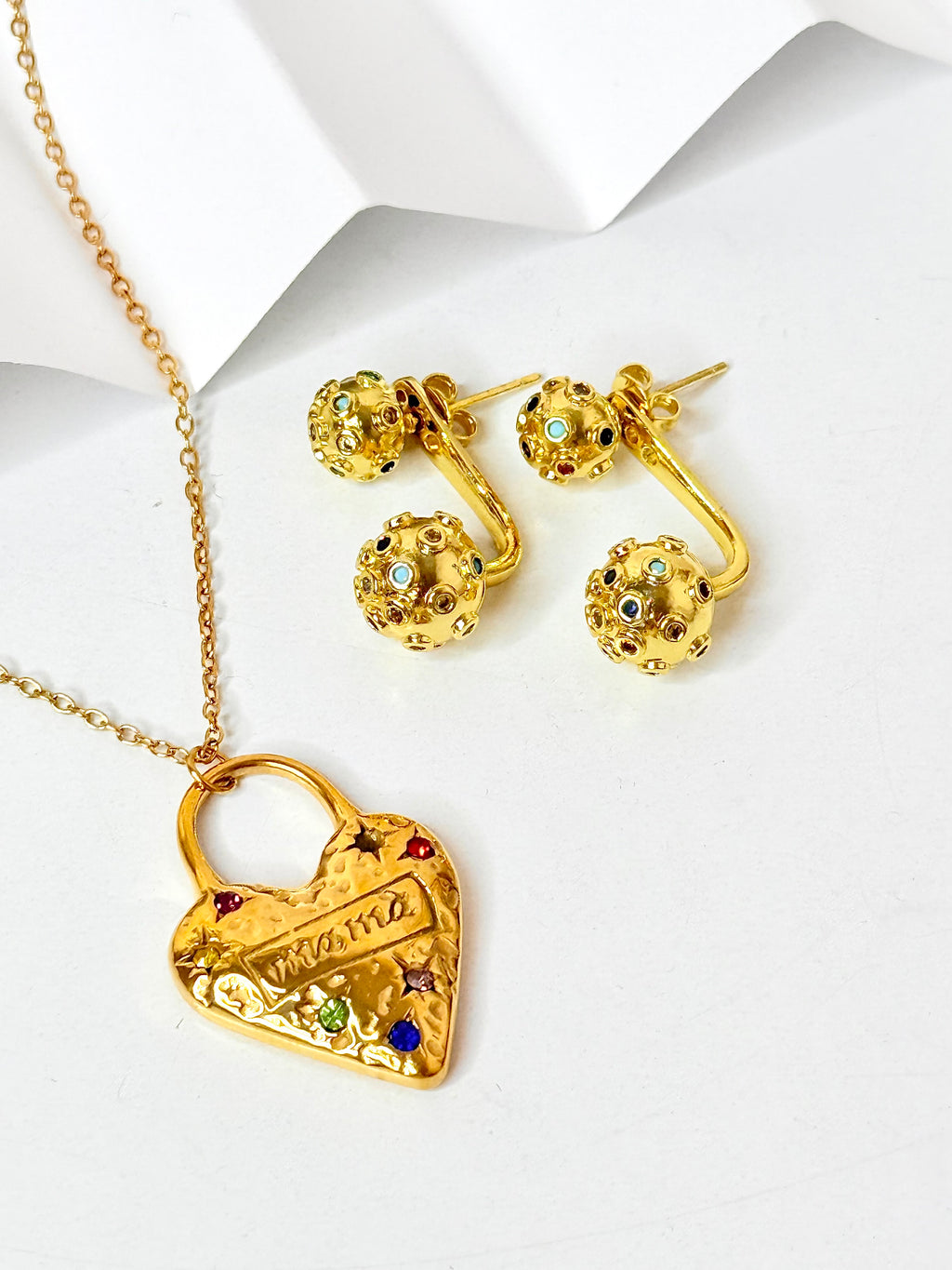 Para la mama que se lo merece TODO: Incluye 2 piezas (set de pantallas y collar)