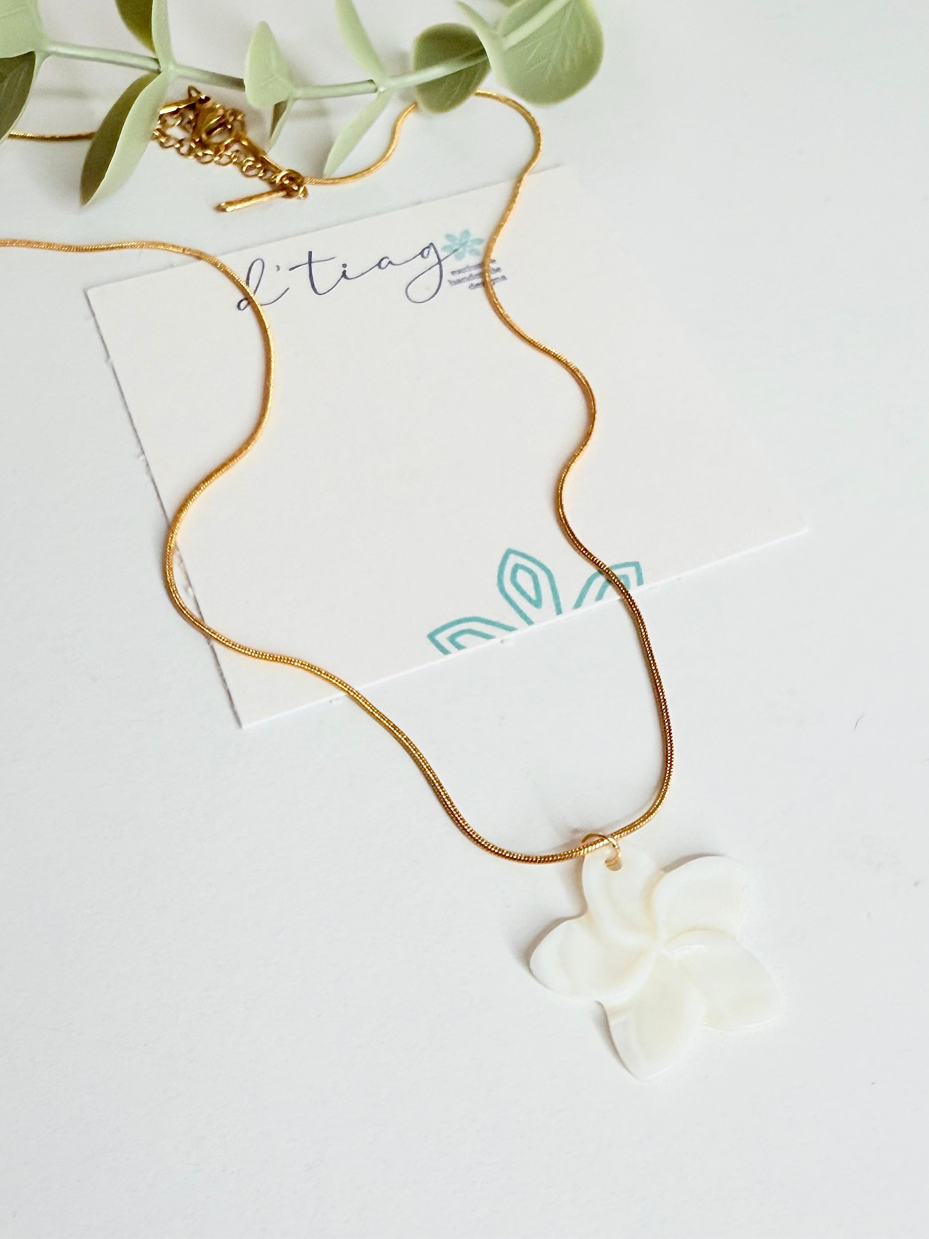 Seri Flower Necklace