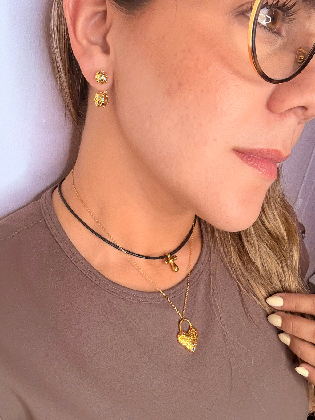 Para la mama que se lo merece TODO: Incluye 2 piezas (set de pantallas y collar)