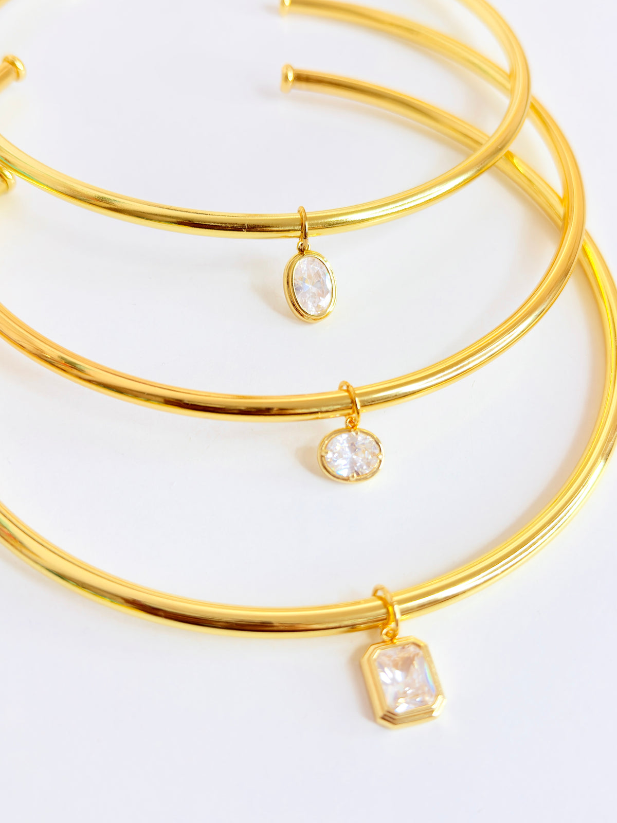 Lumi Omega Necklace